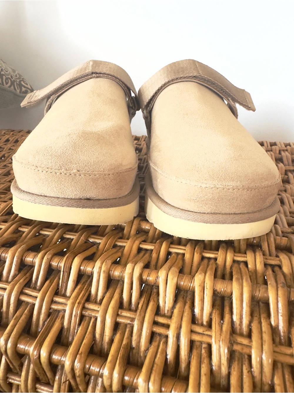 UGG Goldencoast Clog II in Sandstone - Picture 5 of 7